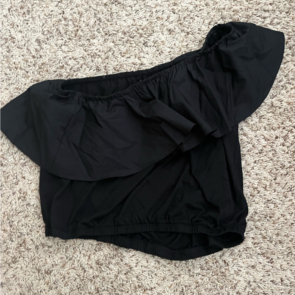 Size L one shoulder black top